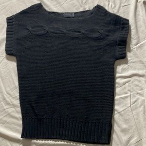 The Limited women’s black short sleeve sweeter XL - scoop neck